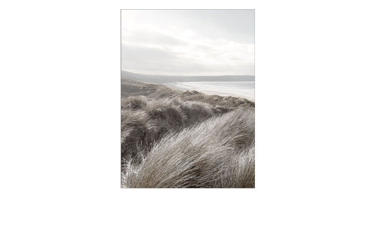 Glasbild Nordic Beach 60 x 80 cm, Meerlandschaft mit Bergen