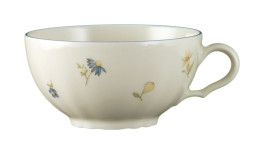 Teetasse Marieluise 210 ml aus Porzellan mit Streublumen-Motiv.