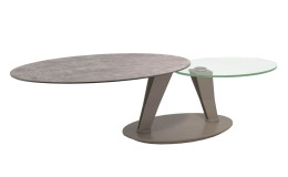 Couchtisch MONDO Varium mit einer Glas-Keramik Tischplatte in Zementgrau und einer transparenten Glastischplatte mit einem Stahlgestell in Taupe..