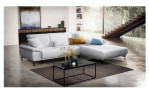 Komfort- Ecksofa Florenz Comfort, in der Farbausführung Silber, in einem Raum stehend