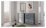 Sideboard Owingen in Silbergrau/Graphit, mit Glasauflagen, Ansicht im Milieu