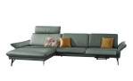 Basis-Ecksofa 1928 in der Farbausführung grün mit Dekokissen