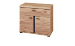 Kommode Sonos, Front Altesche massiv gebürstet, Korpus Old Artisan Eiche Nachbildung, Absetzung Schwarz matt mit schwarzen Metallgriffen, Schrägansicht