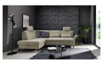 Basis-Ecksofa Westminister in der Farbe Nature in einem Raum stehend