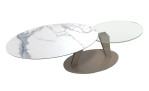 Couchtisch MONDO Varium mit einer Glas-Keramik Tischplatte in Marmoroptik Weiß und einer transparenten Glastischplatte mit einem Stahlgestell in Taupe..