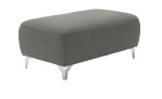 Hocker in der Farbe silber, Schrägansicht