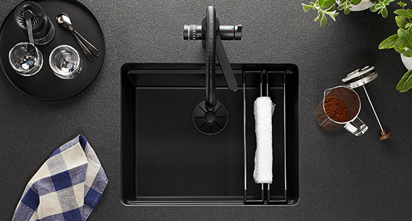 Blanco CHOICE Wassersystem mit Einbauspüle Schwarz mit verwendbaren ETAGON-Schienen und Blanco Choice Icona Armatur