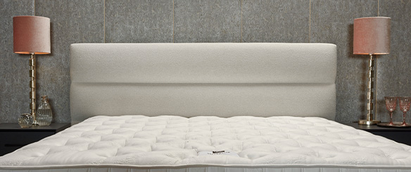Boxspringbett Ligne Elektro von Serta mit Toper